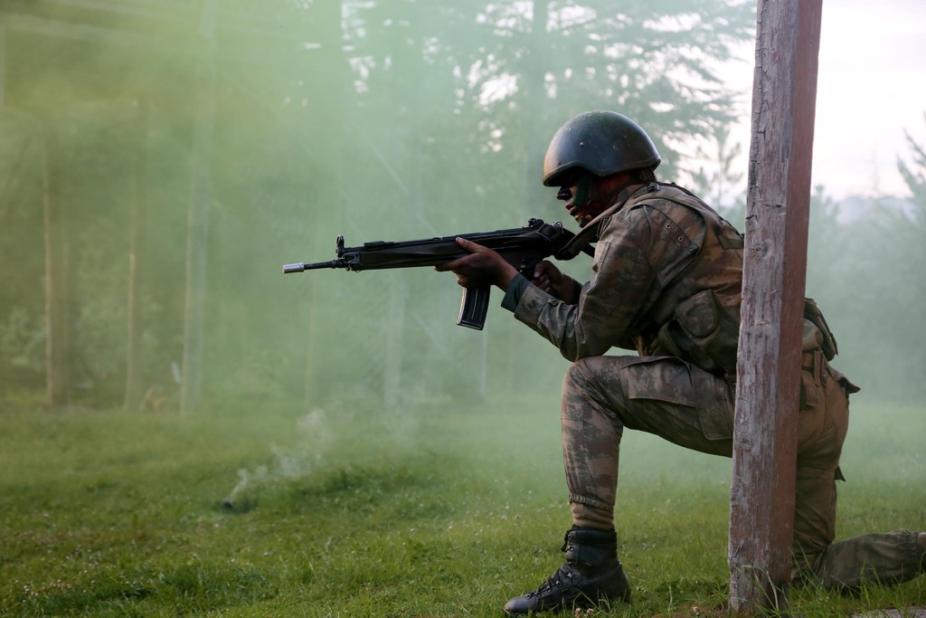 Komandolardan nefes kesen tatbikat - 842