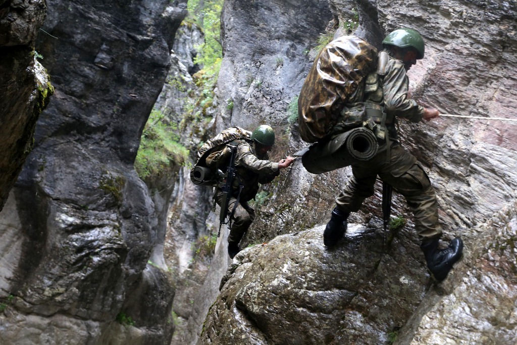 Komandolardan nefes kesen tatbikat - 634