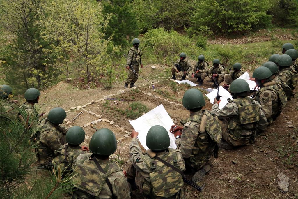 Komandolardan nefes kesen tatbikat - 828