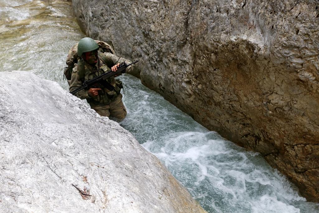 Komandolardan nefes kesen tatbikat - 602