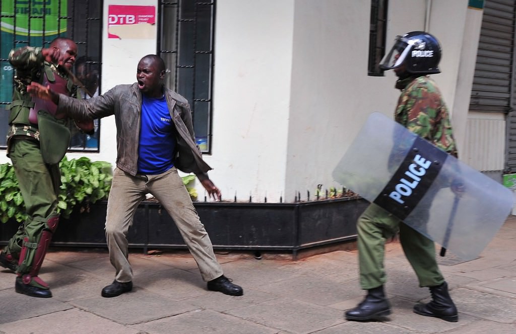 Polisten protestoculara sert müdahale - 15
