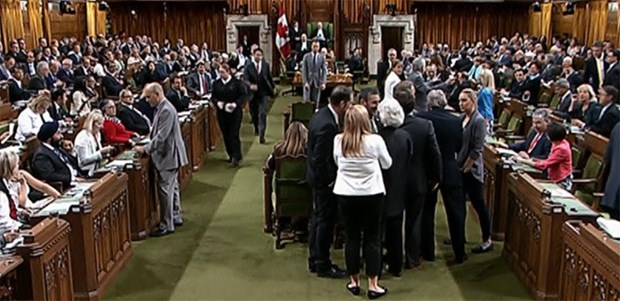 Kanada Parlamentosu’nda kavga çıktı - 2