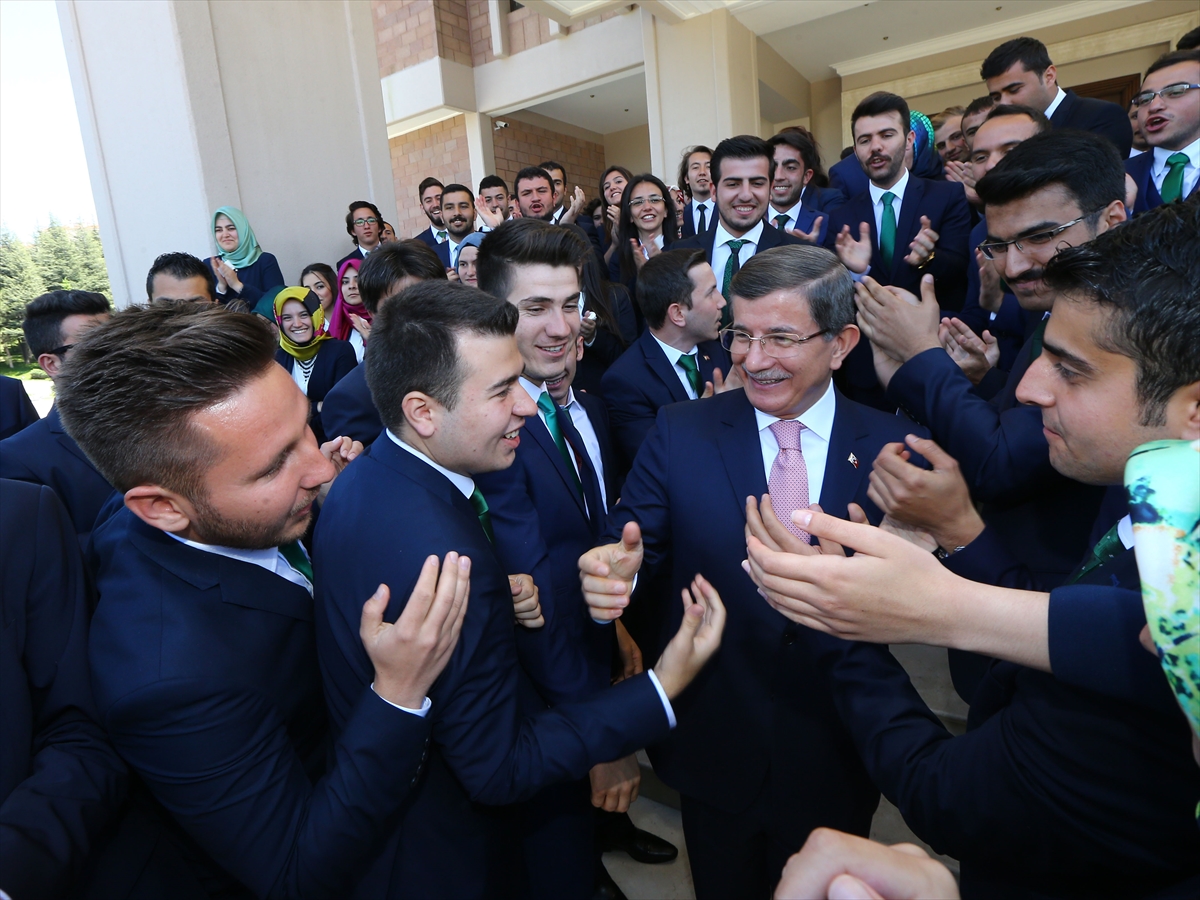 Davutoğlu, gençleri Çankaya Köşkü'nde ağırladı - 8