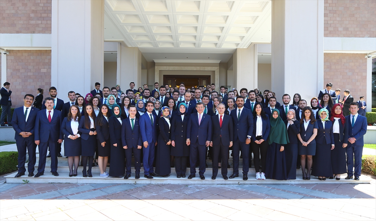 Davutoğlu, gençleri Çankaya Köşkü'nde ağırladı - 10