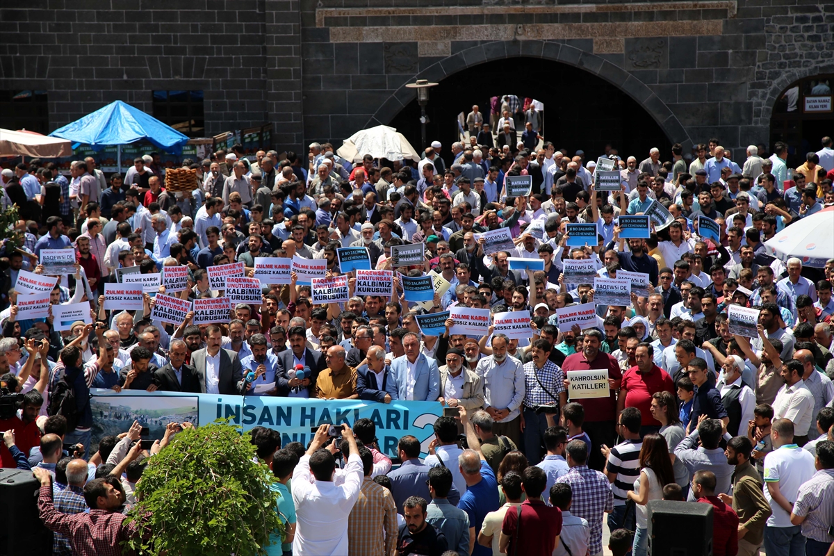 Diyarbakır'da ölenler için gıyabi namazı kılındı - 3