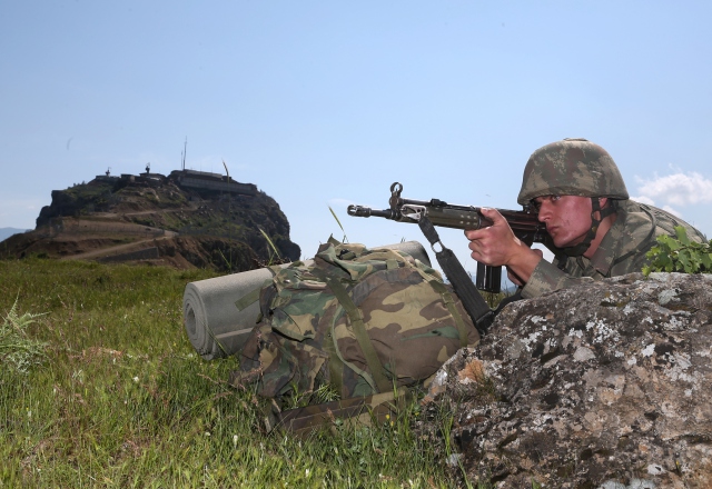 'Hudut kartalları' nöbette - 728