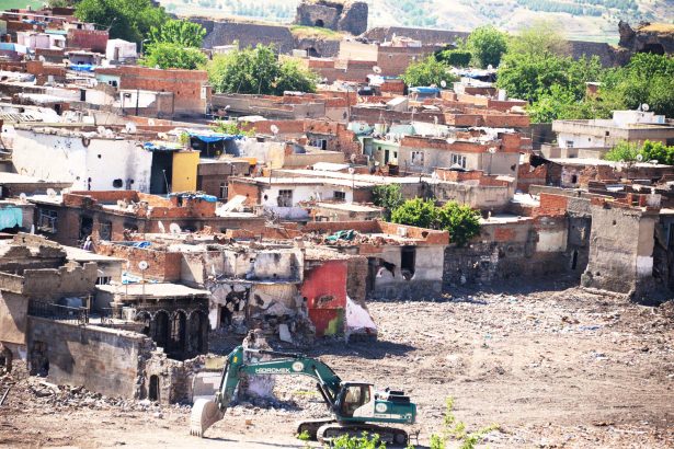 Sur'da tahribat ortaya çıktı - 668