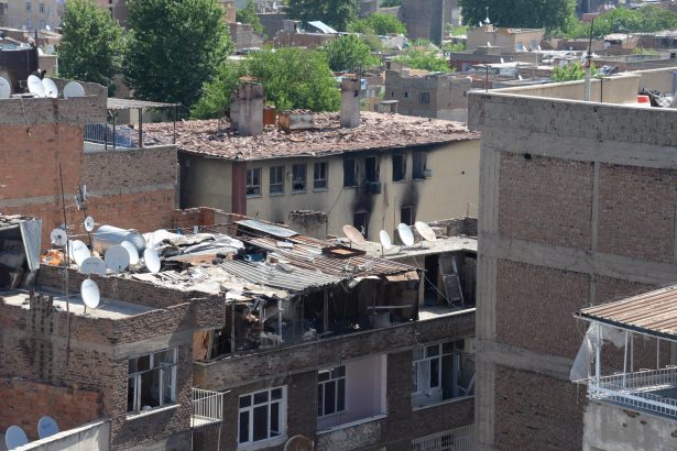 Sur'da tahribat ortaya çıktı - 936