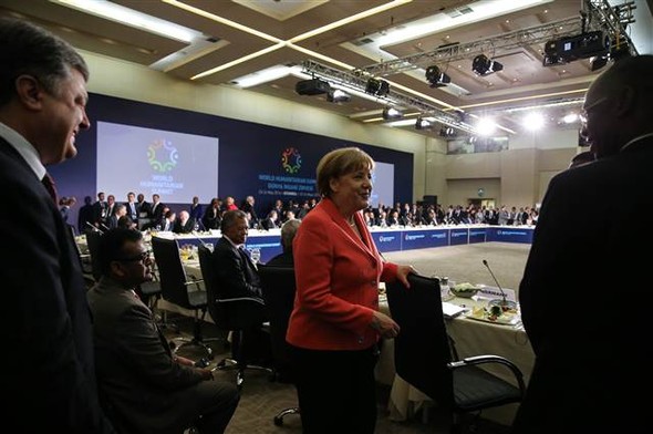 Dünya İnsani Zirvesi başladı - 23