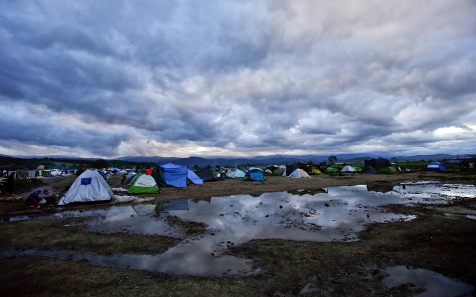 İdomeni kampı boşaltılıyor - 14