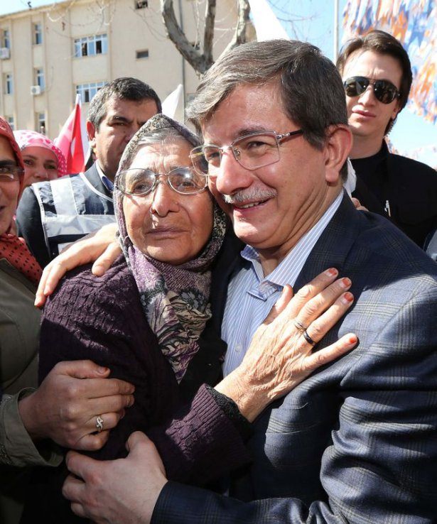 Fotoğraflarla Davutoğlu'nun Başbakanlıkta 21 ayı - 72