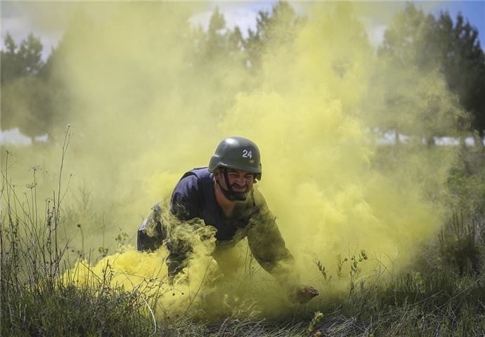 Savaş muhabirlerini PÖH eğitiyor - 836