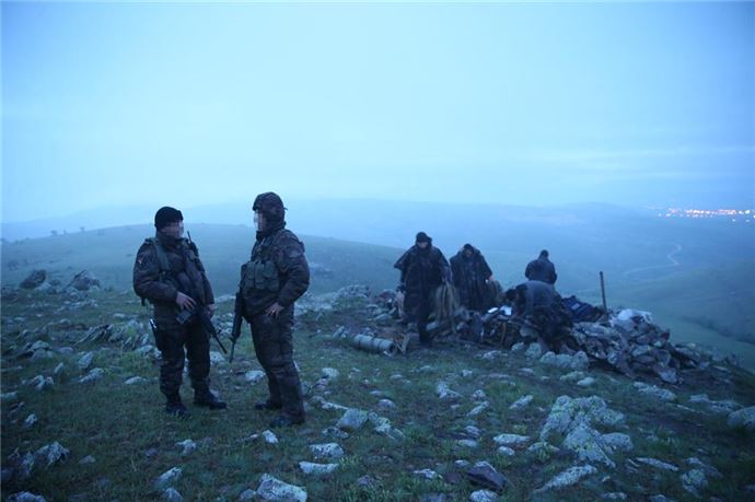 Savaş muhabirlerini PÖH eğitiyor - 536