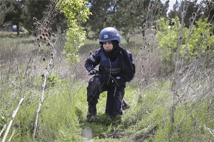 Savaş muhabirlerini PÖH eğitiyor - 884