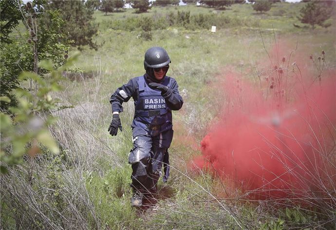 Savaş muhabirlerini PÖH eğitiyor - 947