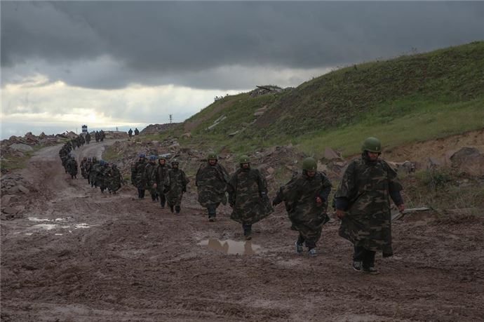 Savaş muhabirlerini PÖH eğitiyor - 695