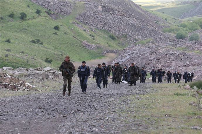 Savaş muhabirlerini PÖH eğitiyor - 621