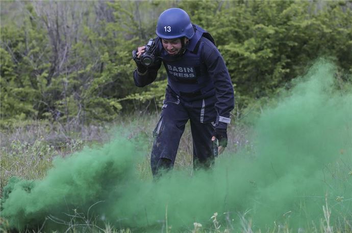 Savaş muhabirlerini PÖH eğitiyor - 561