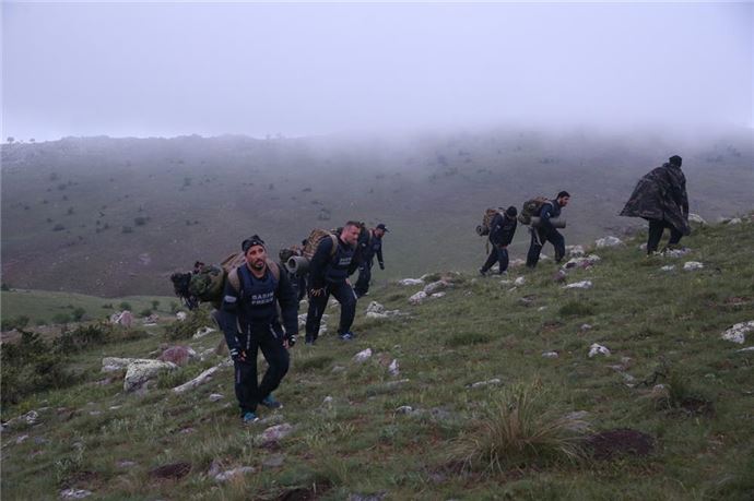 Savaş muhabirlerini PÖH eğitiyor - 756