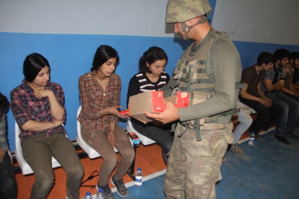 Nusaybin'de bir PKK grubu daha teslim oldu - 56