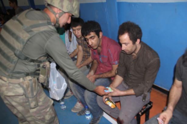 Nusaybin'de bir PKK grubu daha teslim oldu - 44