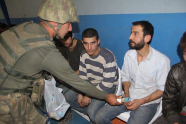 Nusaybin'de bir PKK grubu daha teslim oldu - 53