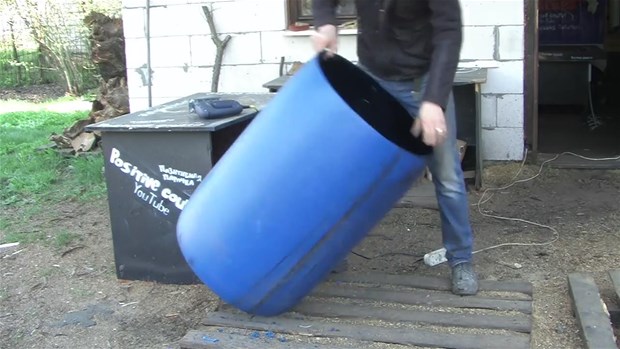 Plastik varille bakın neler yaptı.. - 6