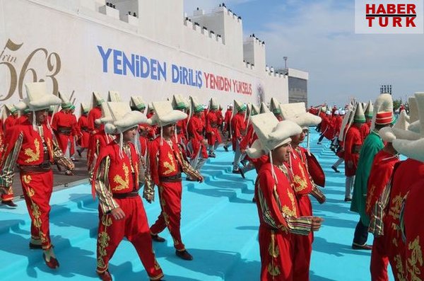 Fetih kutlamalarında dikkat çeken kareler - 17