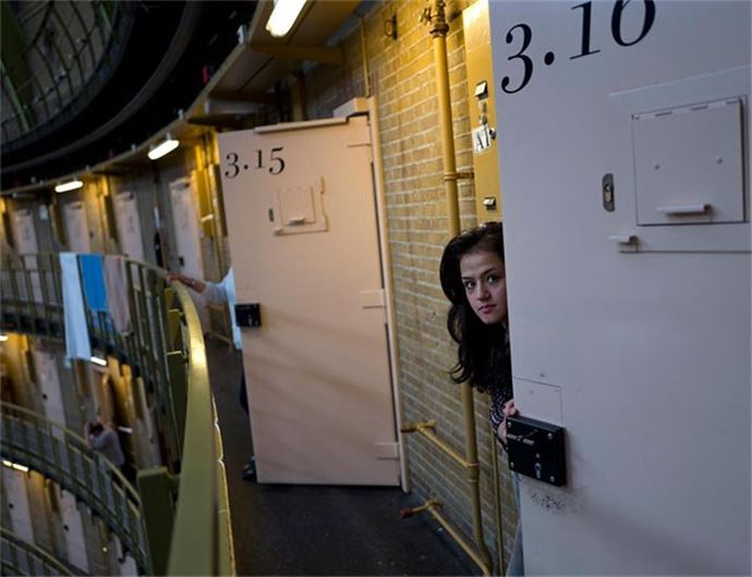 Boş hapishaneler mültecilerin evi oldu - 823