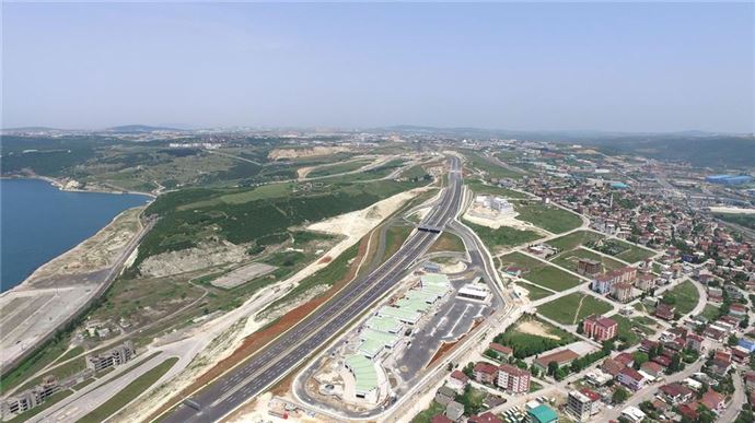 Osman Gazi'de ilk asfaltlama ve ilk bayrak - 947