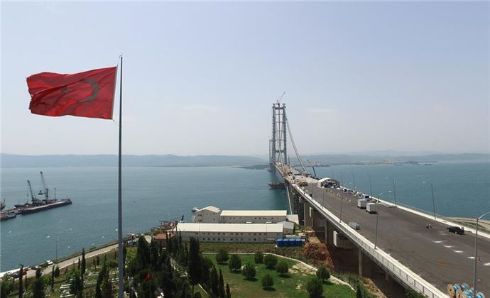 Osman Gazi'de ilk asfaltlama ve ilk bayrak - 674