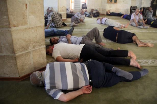 Yüsekovalılar ilk iftarı çadırda açtı - 9