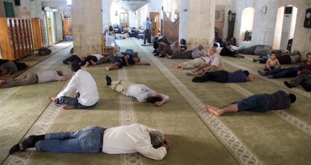 Yüsekovalılar ilk iftarı çadırda açtı - 6