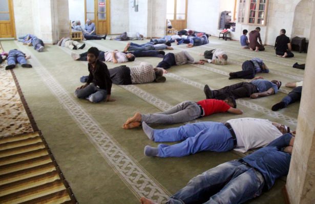 Yüsekovalılar ilk iftarı çadırda açtı - 22