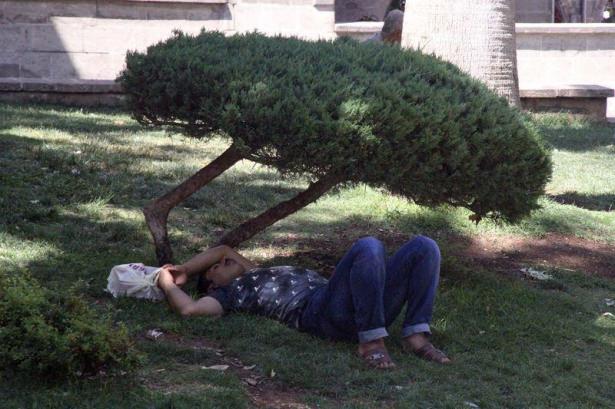 Yüsekovalılar ilk iftarı çadırda açtı - 19