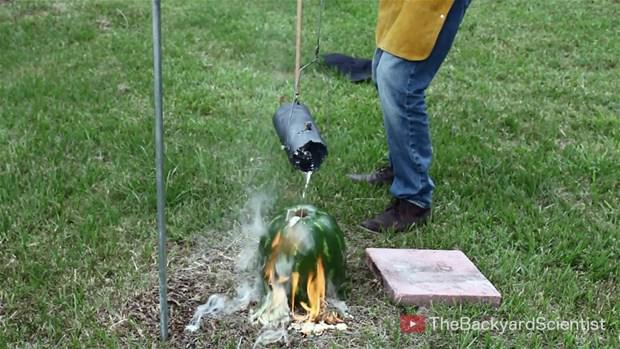 Karpuzun içine eritilmiş alüminyum dökülürse.. - 10