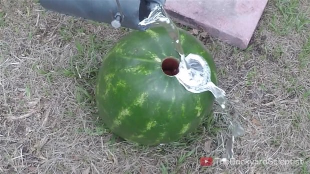 Karpuzun içine eritilmiş alüminyum dökülürse.. - 14