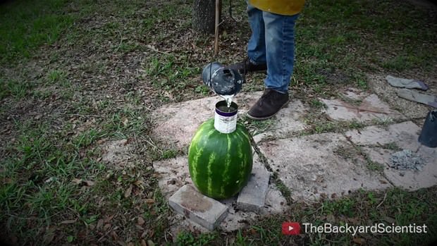 Karpuzun içine eritilmiş alüminyum dökülürse.. - 37