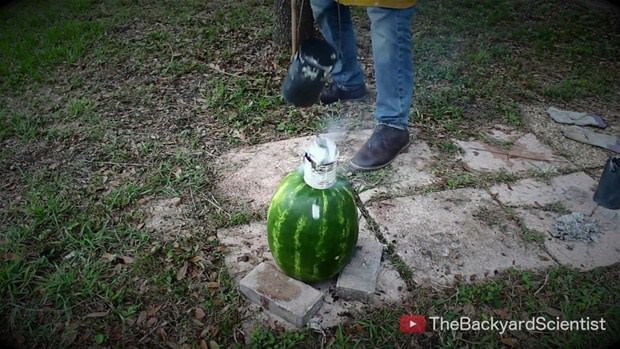 Karpuzun içine eritilmiş alüminyum dökülürse.. - 38