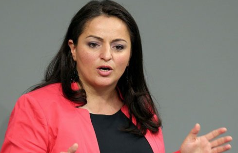 Almanya'da Ermeni tasarısını onaylayan Türk vekiller - 8