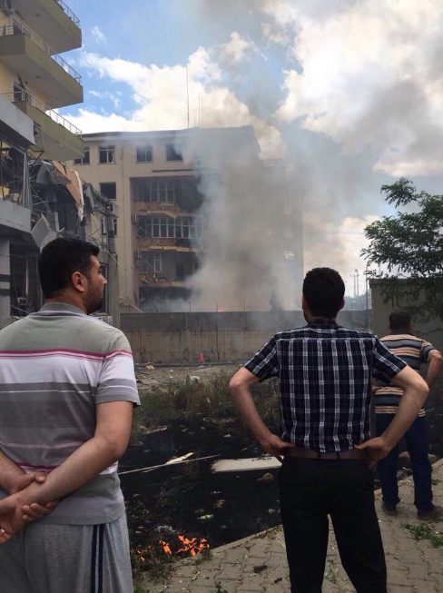 Mardin'de bombalı araçla saldırıdan ilk fotoğraflar - 548
