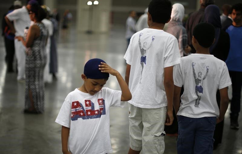 Muhammed Ali son yolculuğuna böyle uğurlandı - 12