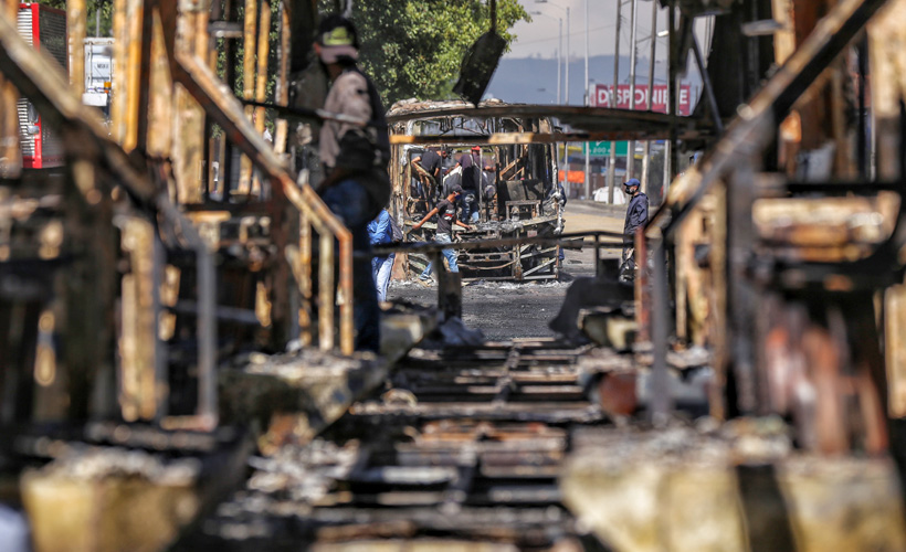Kolombiya’da polis şiddetine karşı protesto: 7 ölü, 248 yaralı - 9