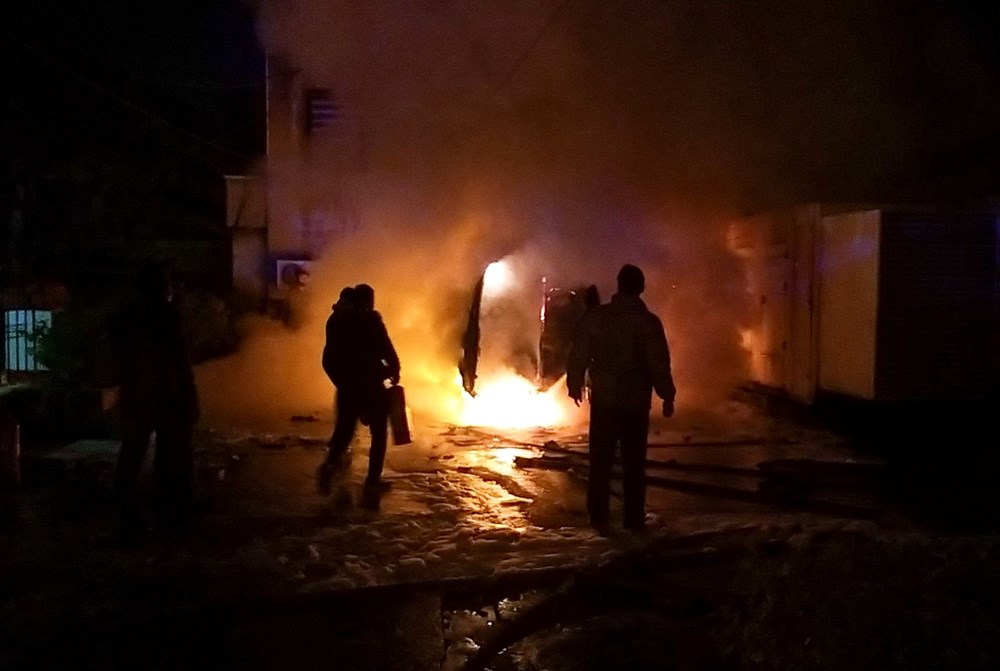 Lübnan'da devam eden gösterilerde 100'den fazla kişi yaralandı - 2