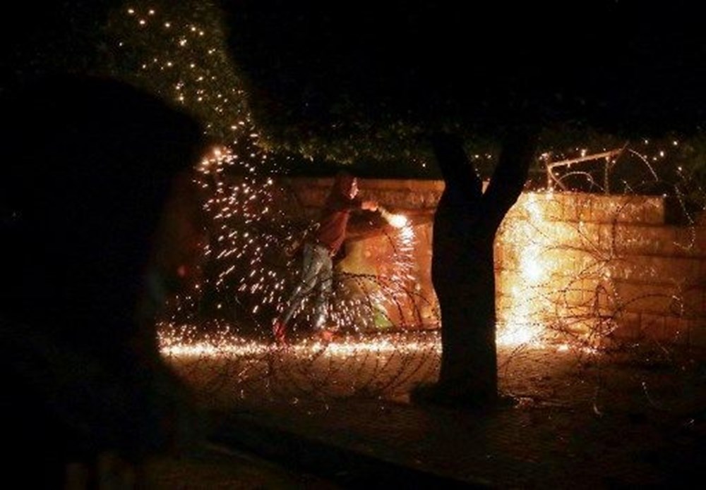 Lübnan'da devam eden gösterilerde 100'den fazla kişi yaralandı - 12