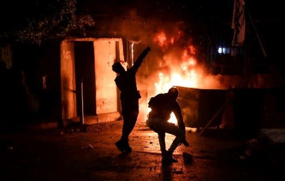 Lübnan'da devam eden gösterilerde 100'den fazla kişi yaralandı - 15