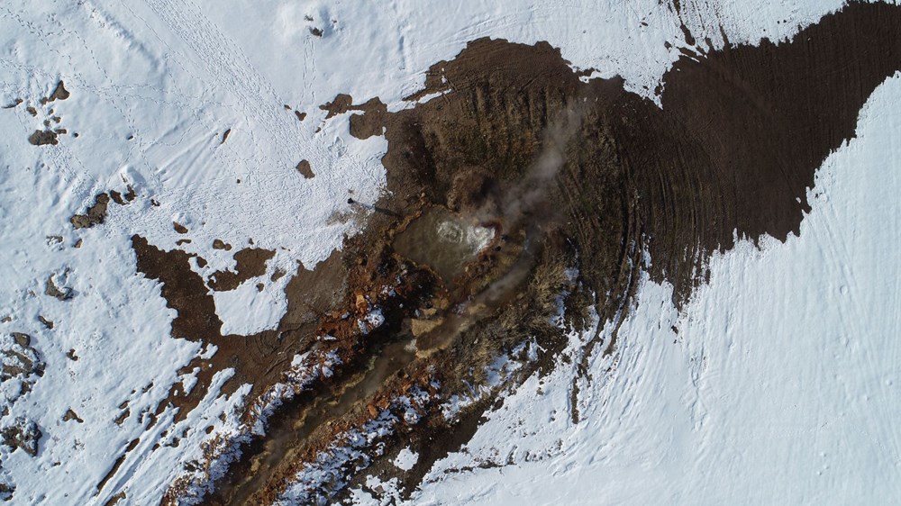 Karlı dağ başında 'termal jakuzi' - 4