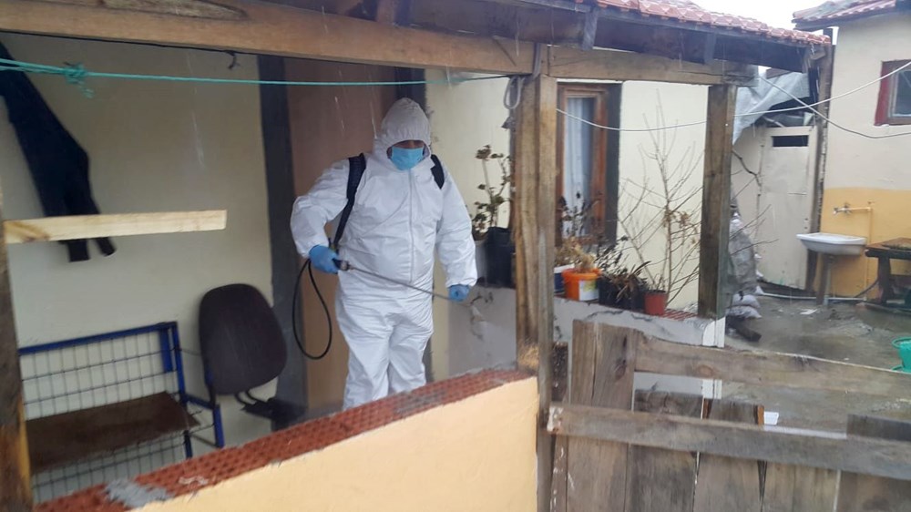 Bebek ziyaretinde 37 kişiye corona virüs bulaştırdı - 1