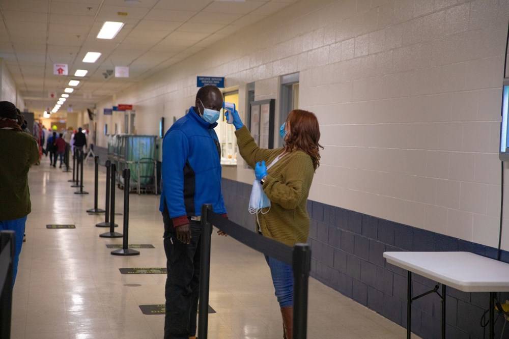 Koronavirüs salgını son beş haftadır küresel olarak küçülüyor: Nedeni aşılar mı? - 84311