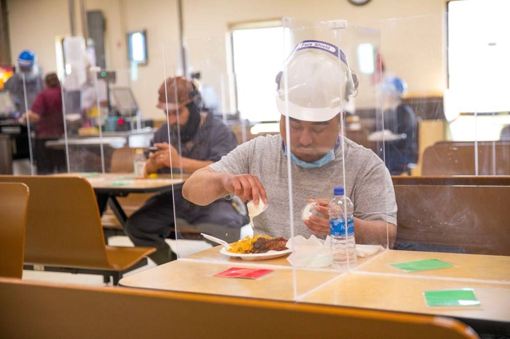 Koronavirüs salgını son beş haftadır küresel olarak küçülüyor: Nedeni aşılar mı? - 84317